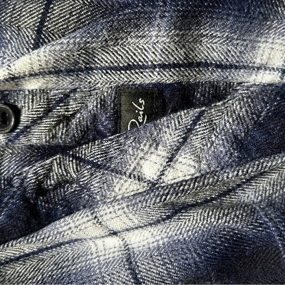 RAILS Hunter blue and white plaid Button-Up Shirt large - Picture 4 of 8